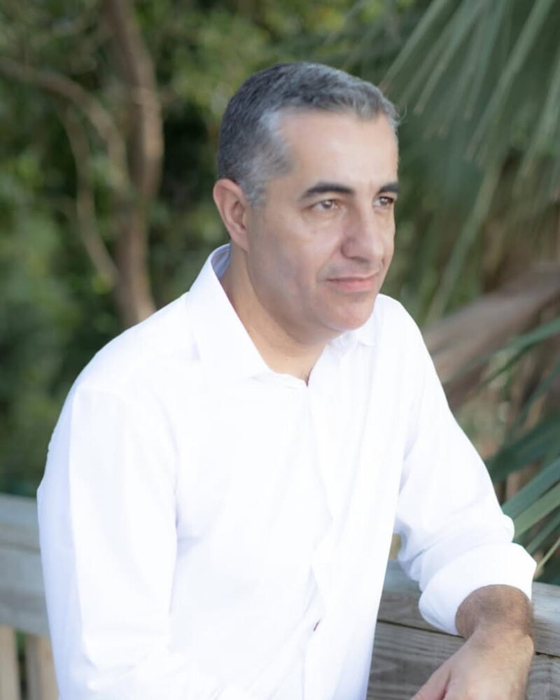 Floriano, owner and groomer at Elegant Pet Mobile Spa